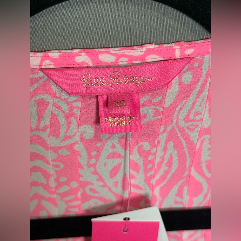 Lilly Pulitzer Vibrant‎ Pink and White Marilina Tunic Top, Size XS- NWT - Picture 2 of 8